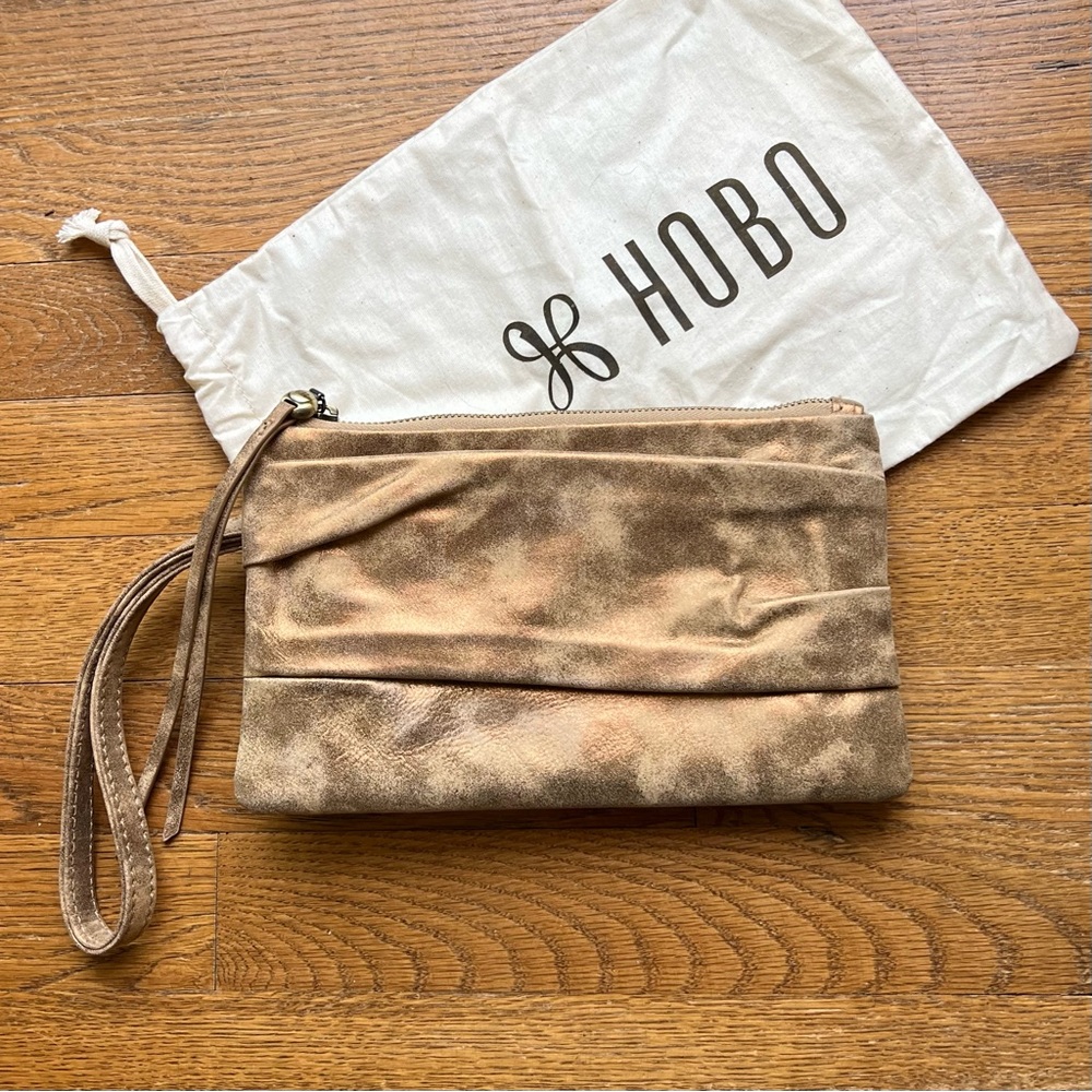 HOBO LIKE NEW Ruched Leather Wristlet “Waver” Clutch Bag, Gold Metallic